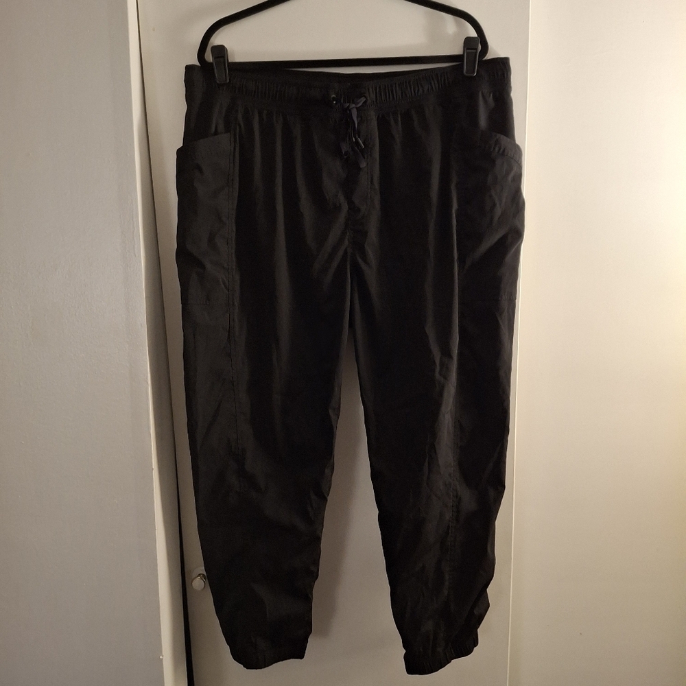 Eddie Bauer Women's Black Casual Joggers